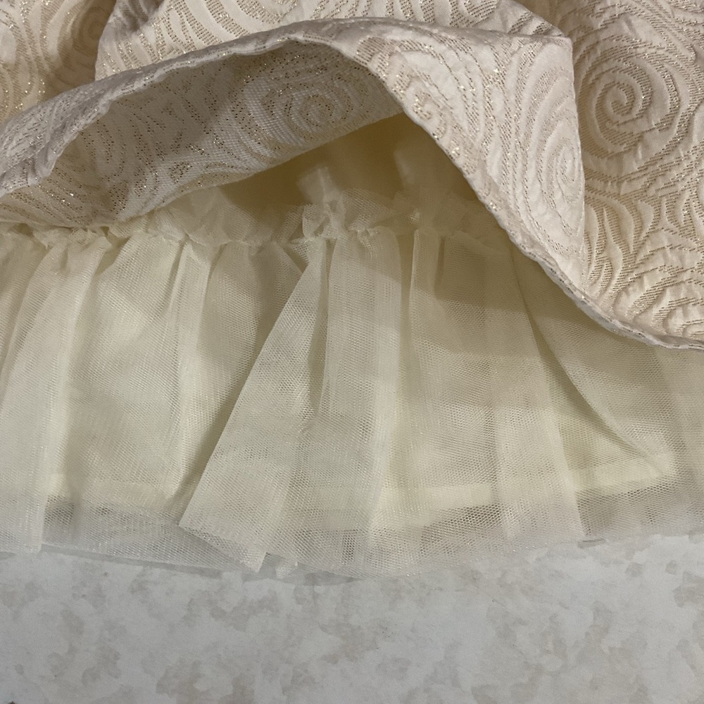The Children’s Place Elegant Cream Baby Dress with Bow size 12 -18 months - Picture 5 of 6